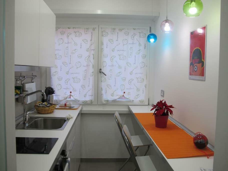 Adera House Apartment Rom